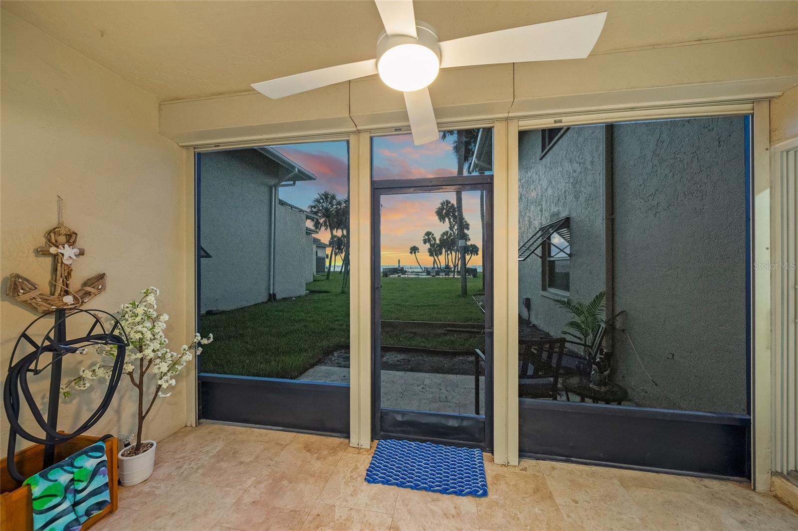 4660 Ocean Blvd #f1 Property Photo 28
