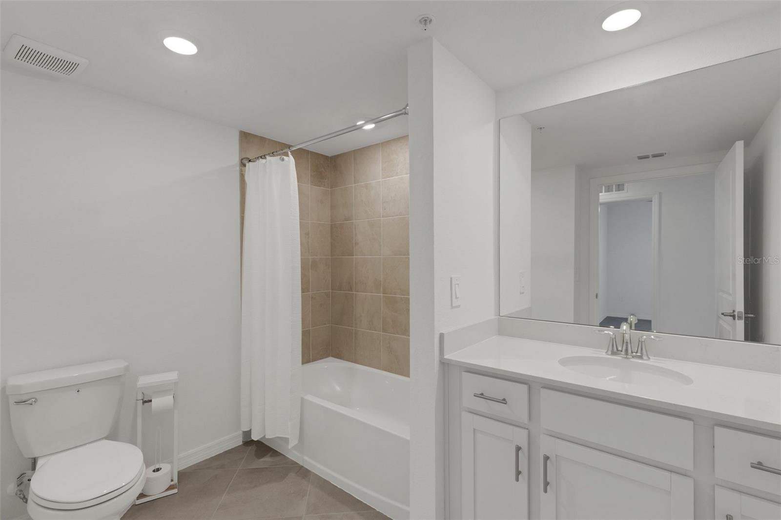 5624 Summit Pointe Cir #104 Property Photo 28