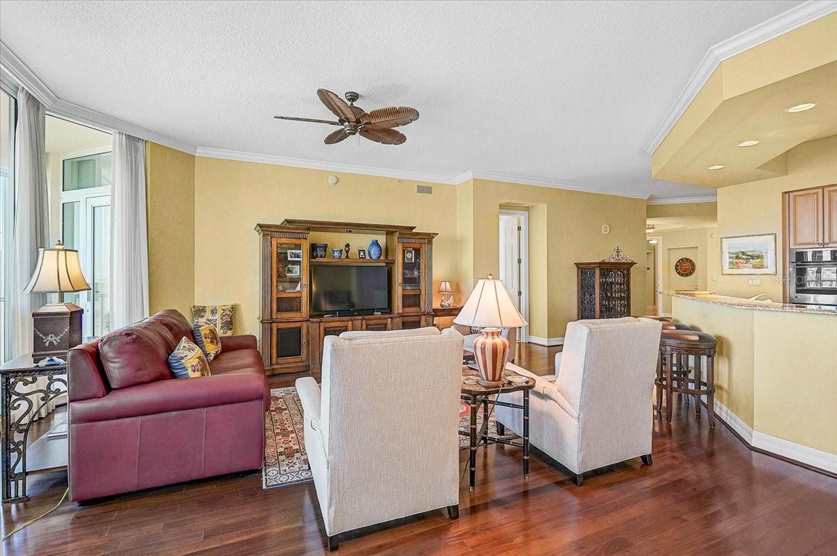 409 N Point Rd #803 Property Photo 15