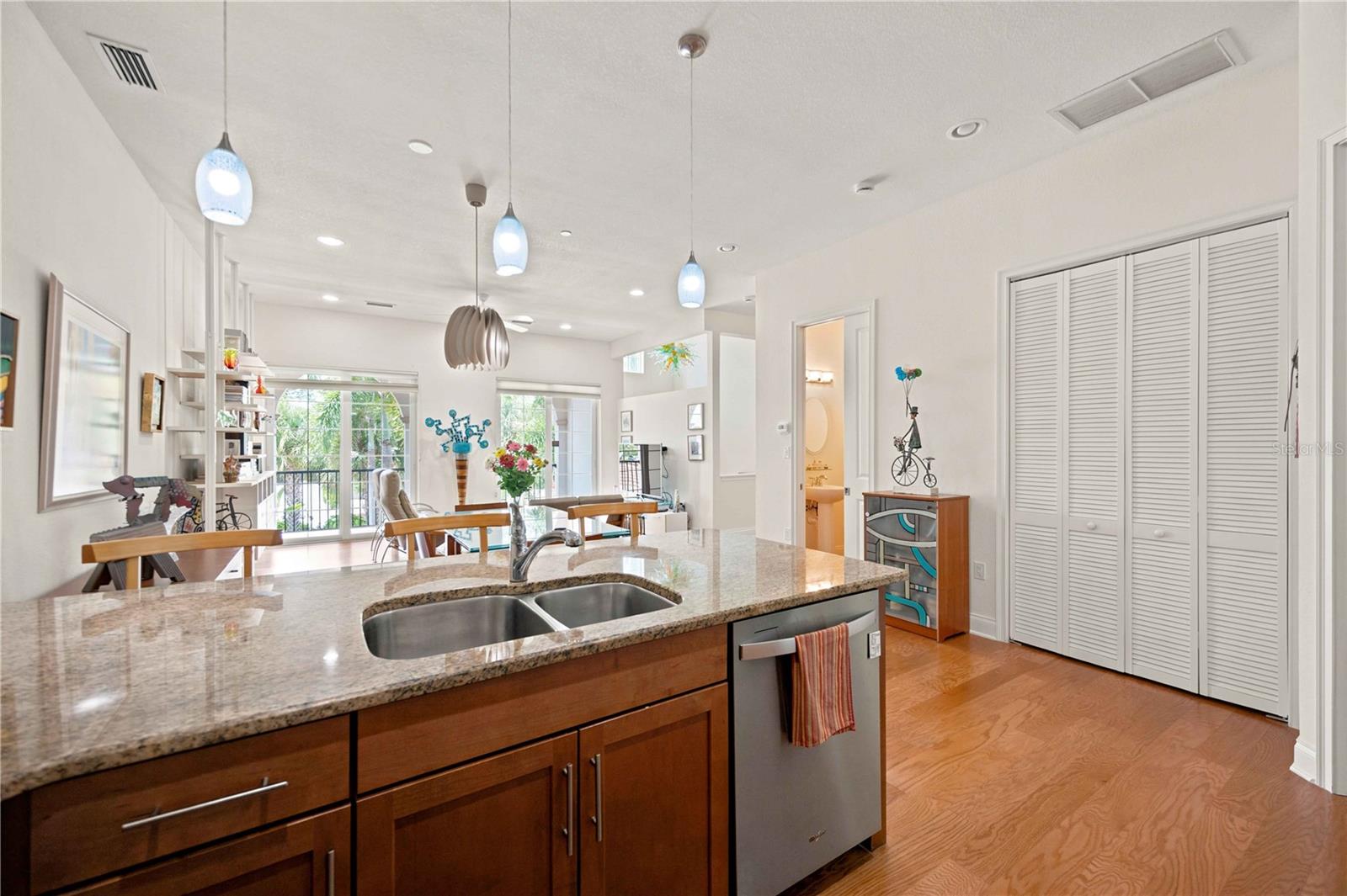 435 Nokomis Ave S #312 Property Photo 12