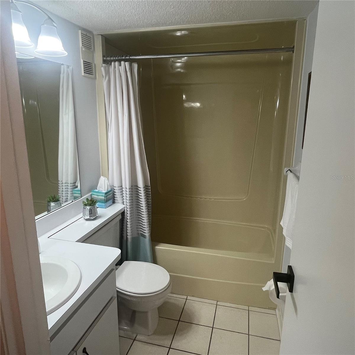 995 Laguna Dr #506 Property Photo 20