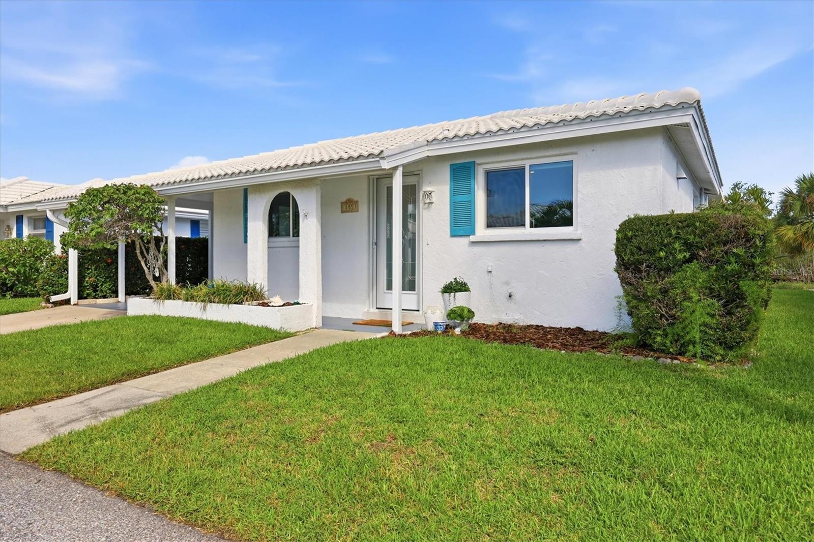 885 Spanish Dr N Property Photo 3
