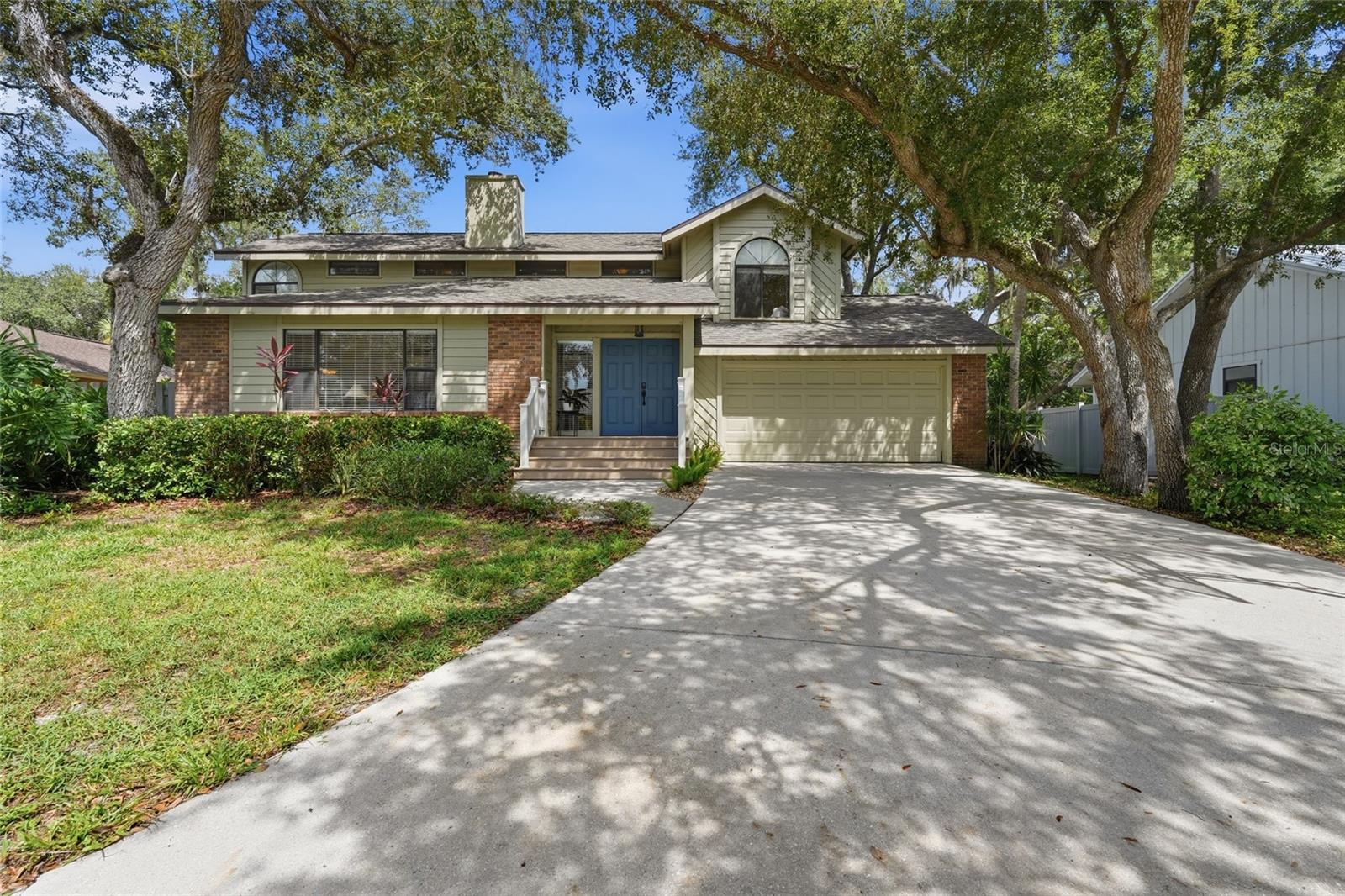 735 Forestview Dr Property Photo 1