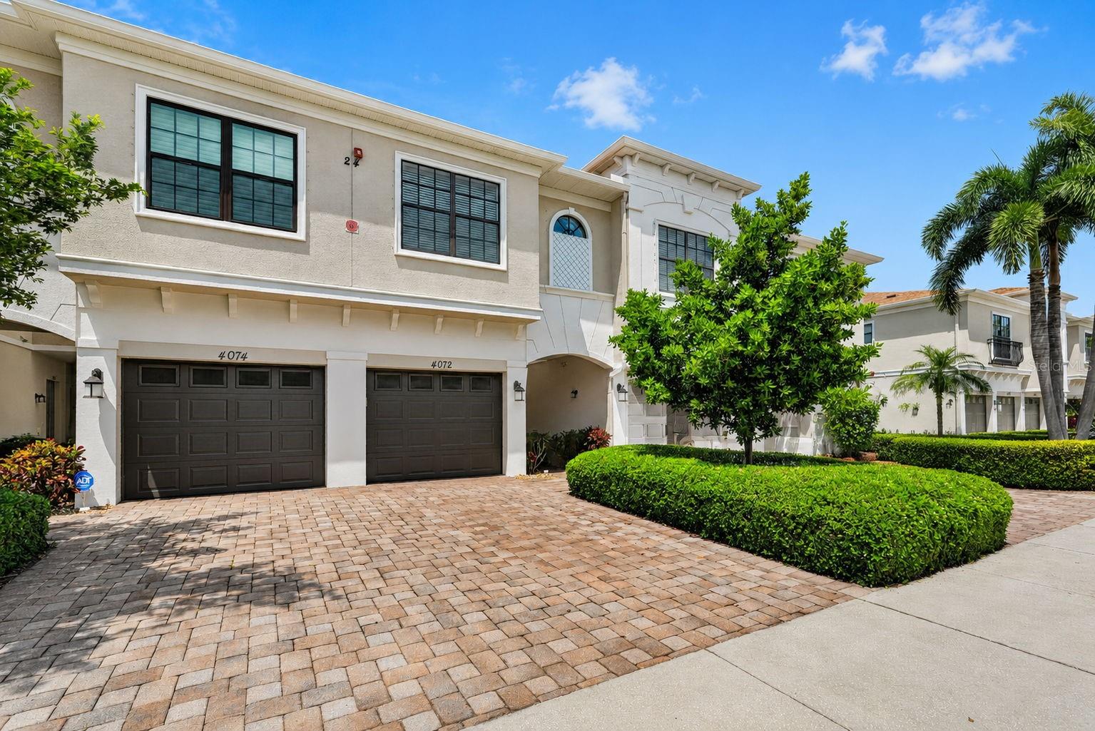 4072 OVERTURE CIR #462 Property Photo 1
