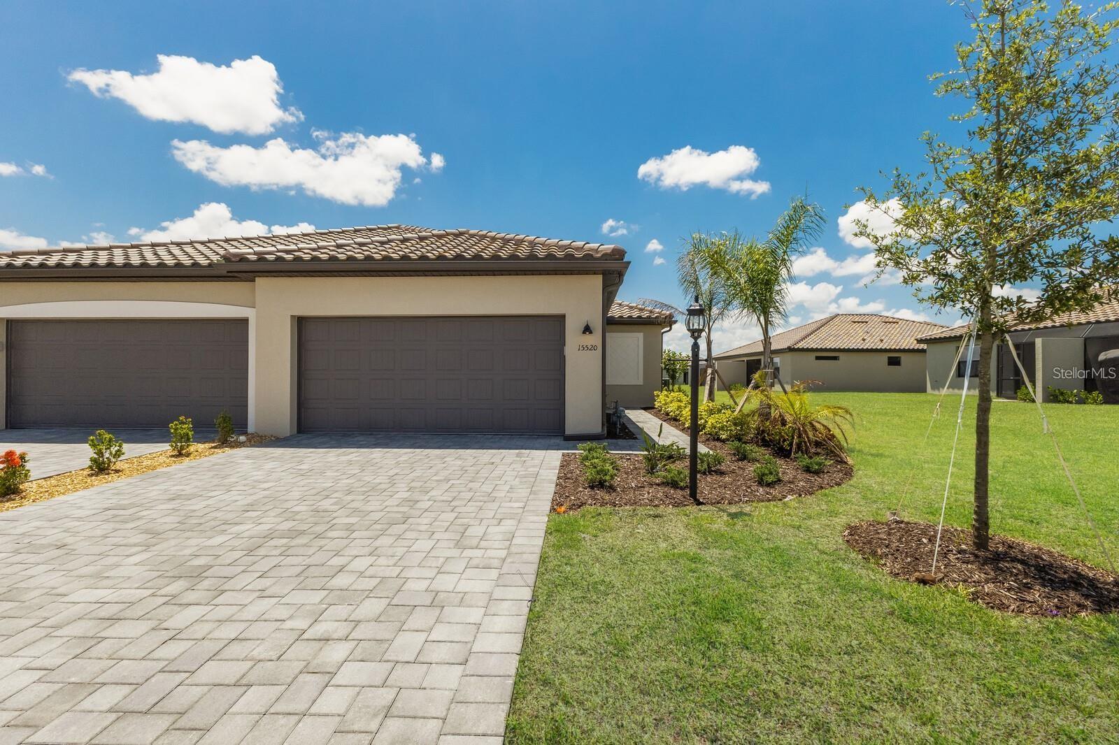 15520 Sunny Day Dr Property Photo 2