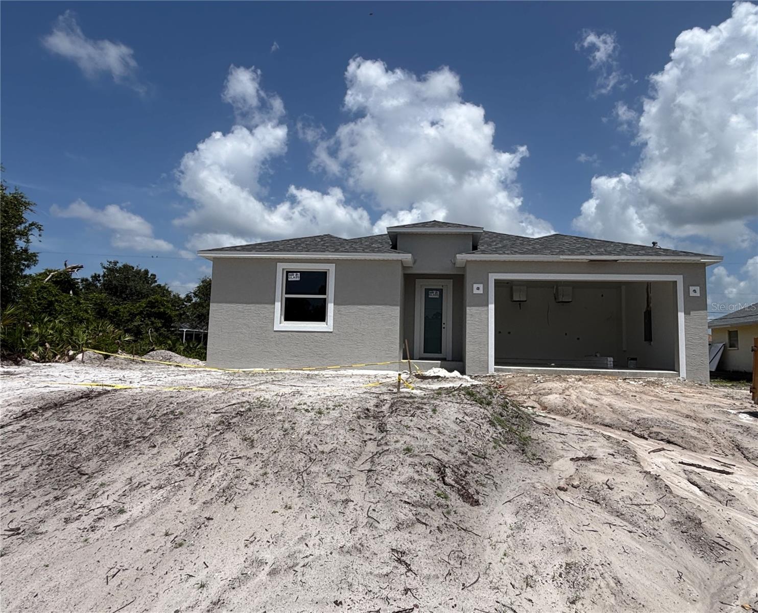 10452 GREENWAY AVE Property Photo 1
