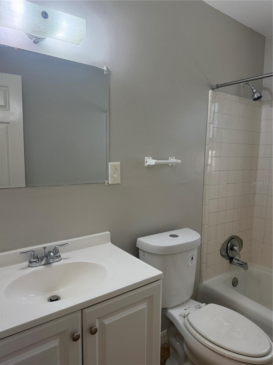 5005 19th St W #a Property Photo 13