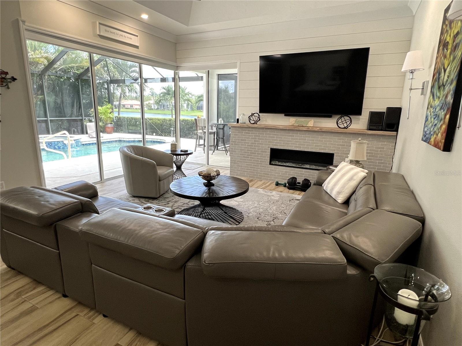 7555 Tori Way Property Photo 12
