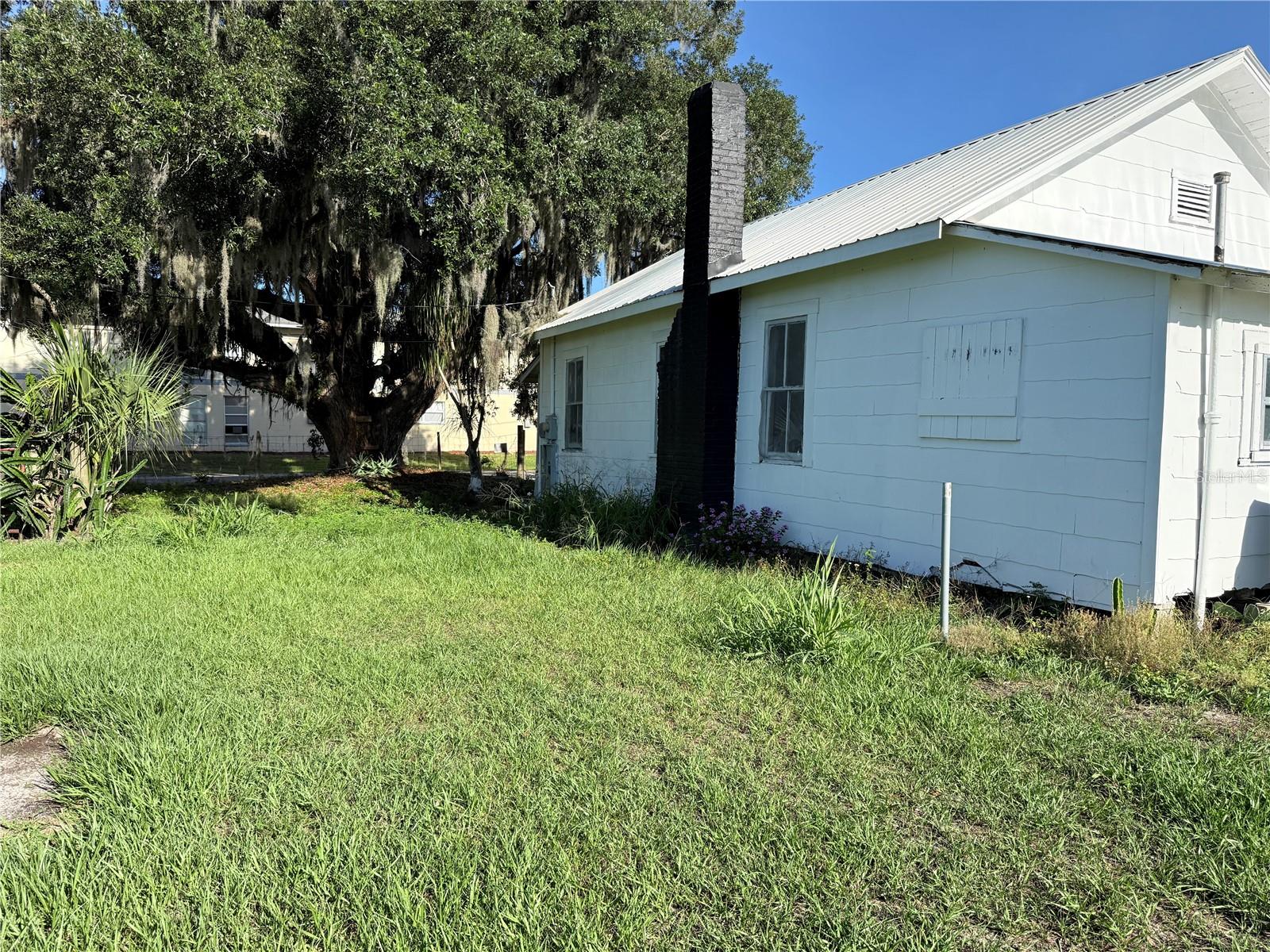 1015 Makowski Rd Property Photo 11