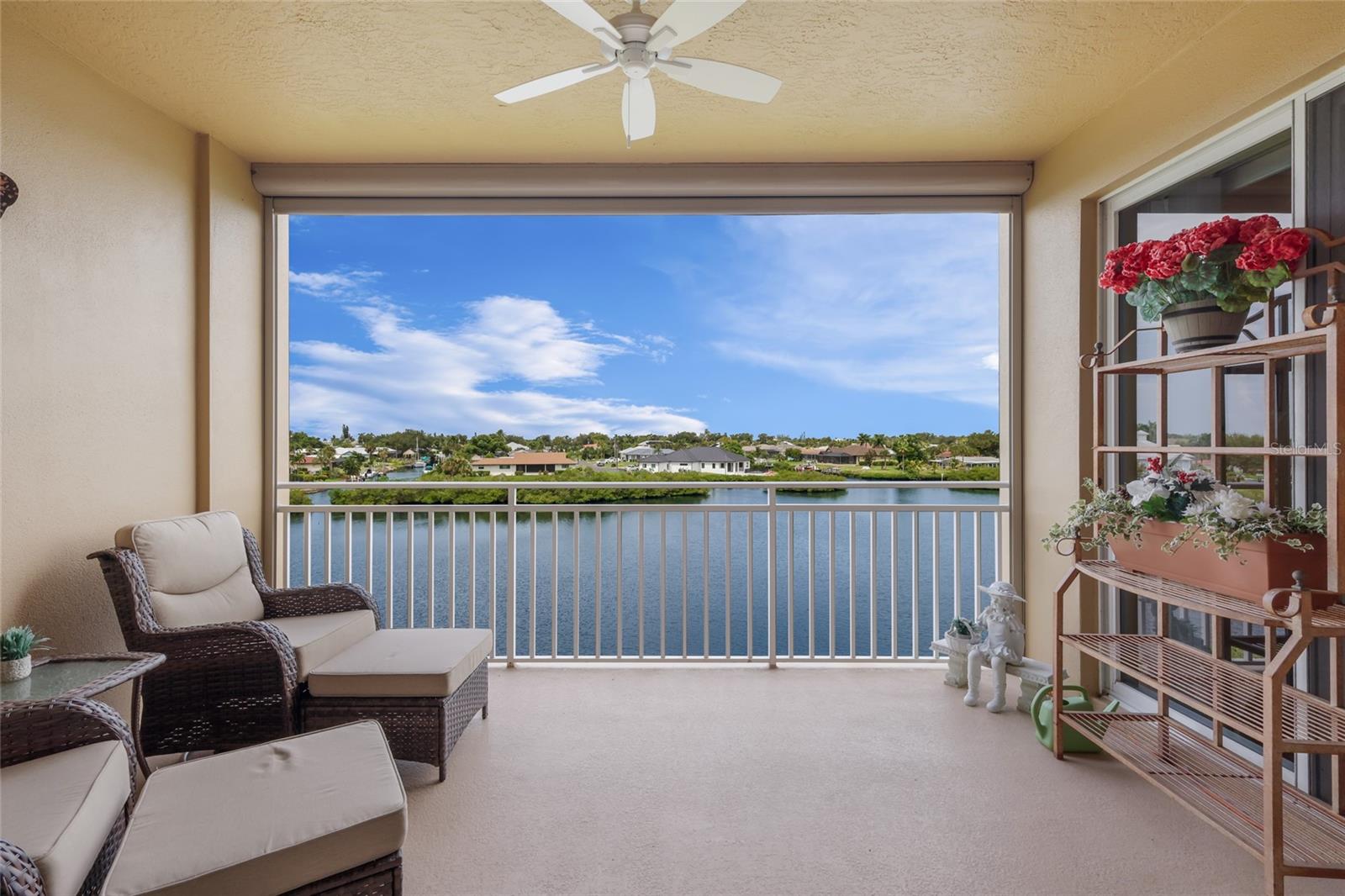 5100 Jessie Harbor Dr #404 Property Photo 4