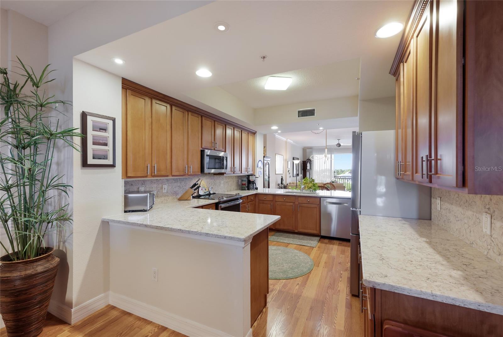 5100 Jessie Harbor Dr #404 Property Photo 8