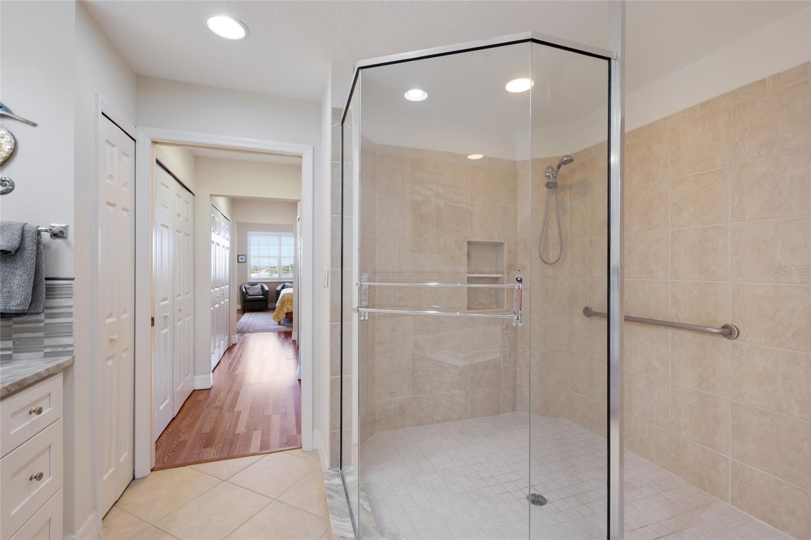5100 Jessie Harbor Dr #404 Property Photo 33