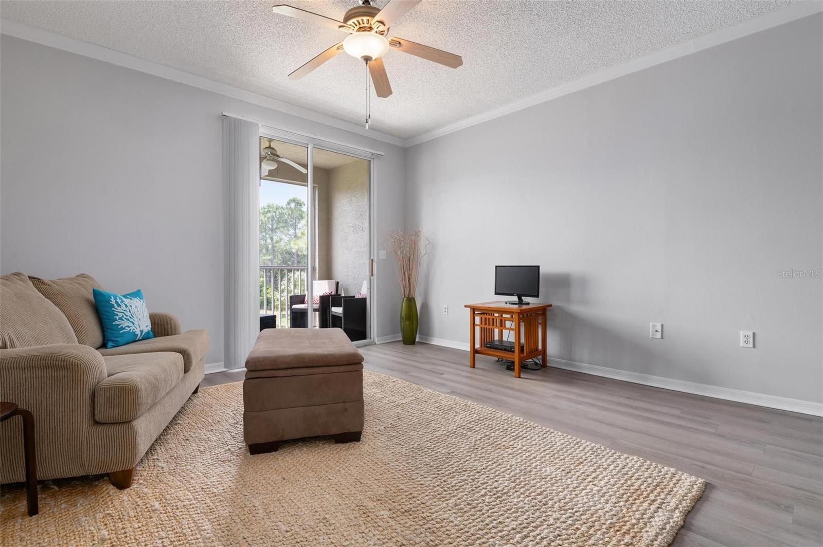5681 Bentgrass Dr #204 Property Photo 6