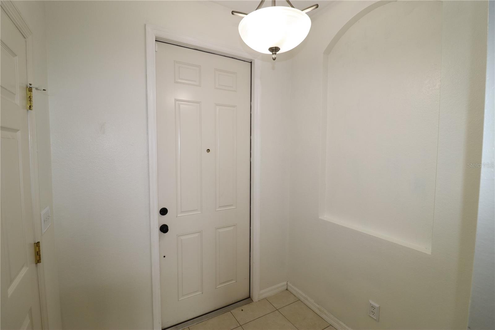 5166 Shell Mound Cir Property Photo 8