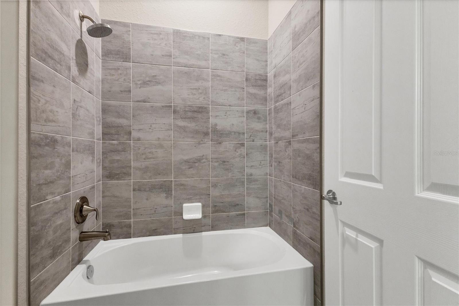 7028 Highgate Ln Property Photo 27