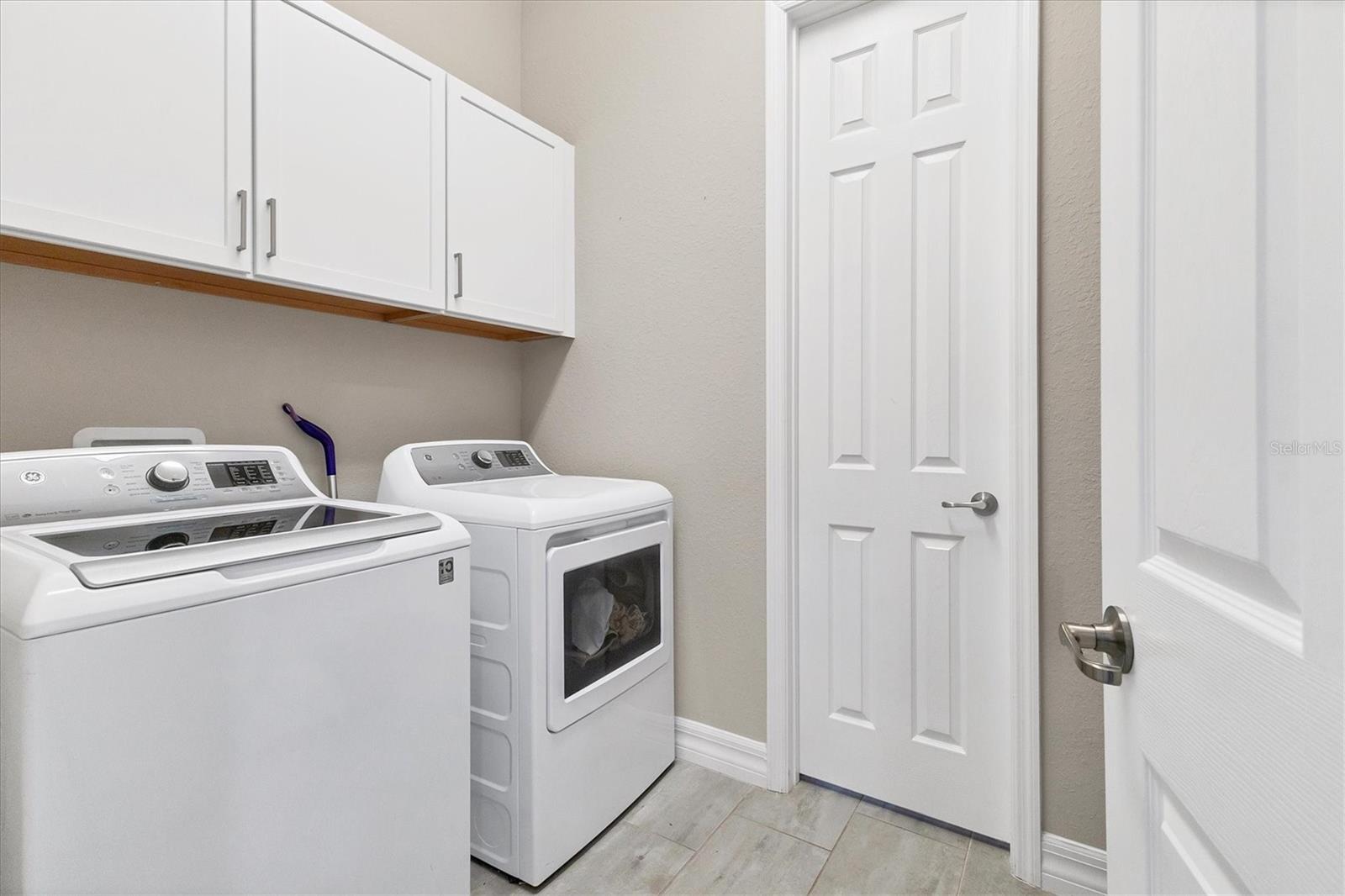 7028 Highgate Ln Property Photo 30