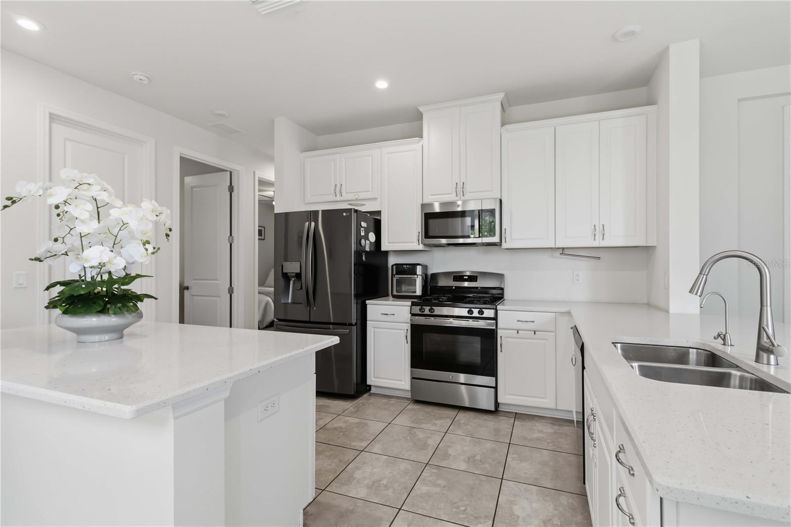 5517 Summit Gln Property Photo 15