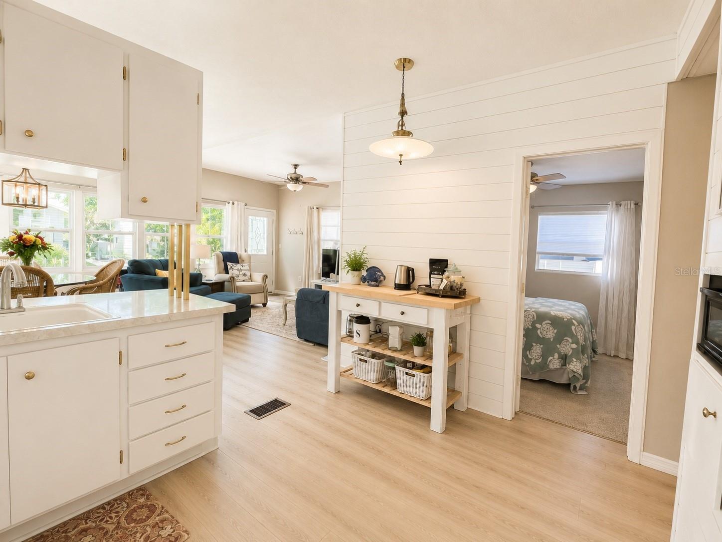 6621 Marina Dr Property Photo 10