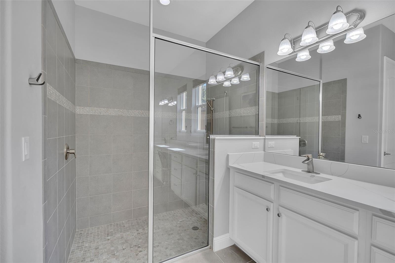 10310 Eastwood Dr Property Photo 28