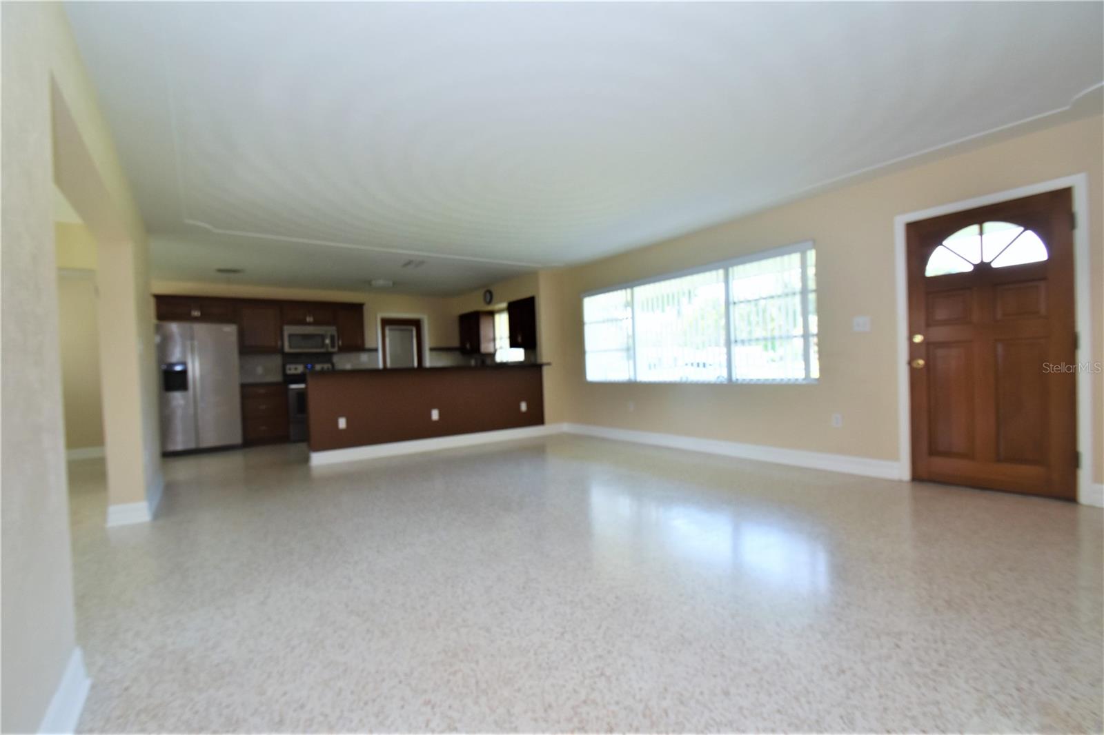 6611 Colonial Dr Property Photo 7