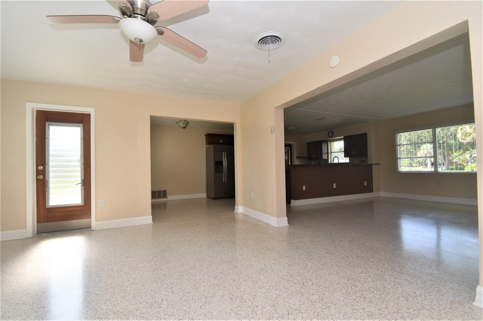 6611 Colonial Dr Property Photo 12