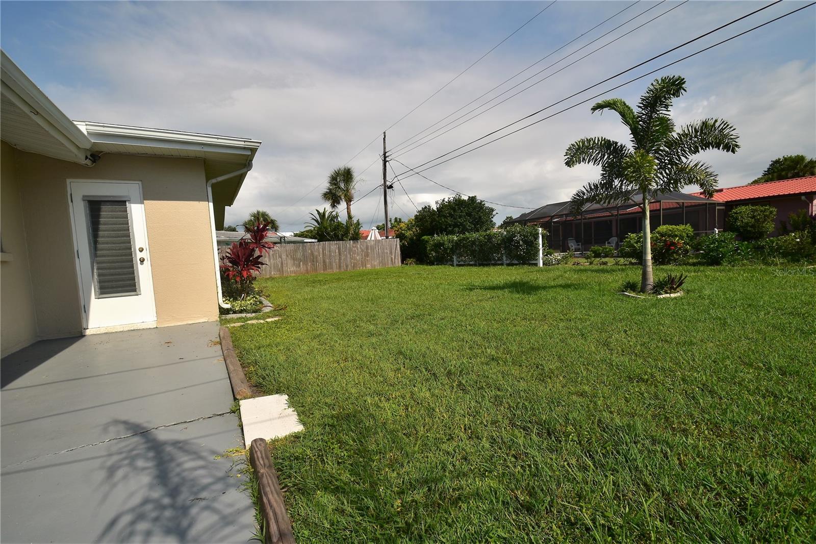 6611 Colonial Dr Property Photo 14