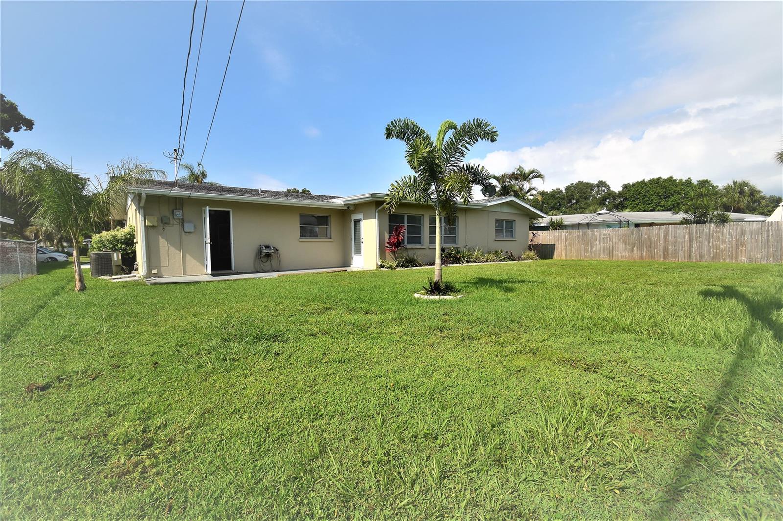 6611 Colonial Dr Property Photo 15