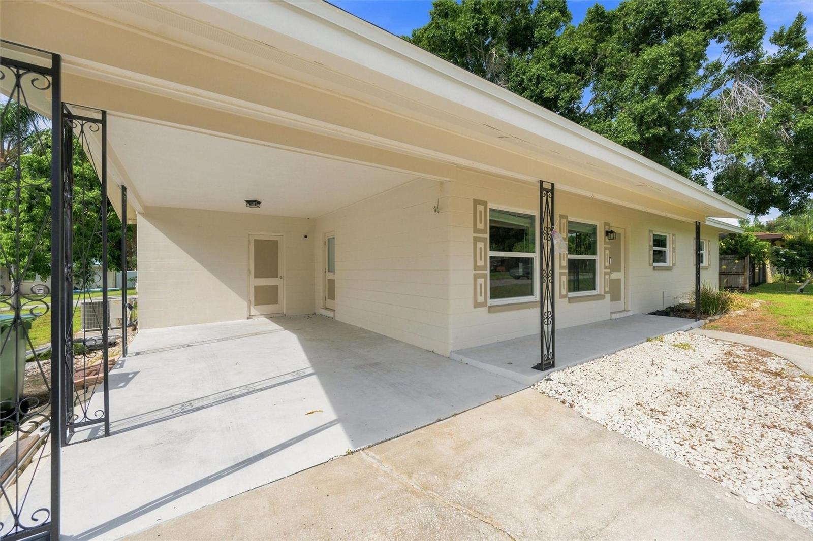 1906 15th Avenue Dr W Property Photo 2