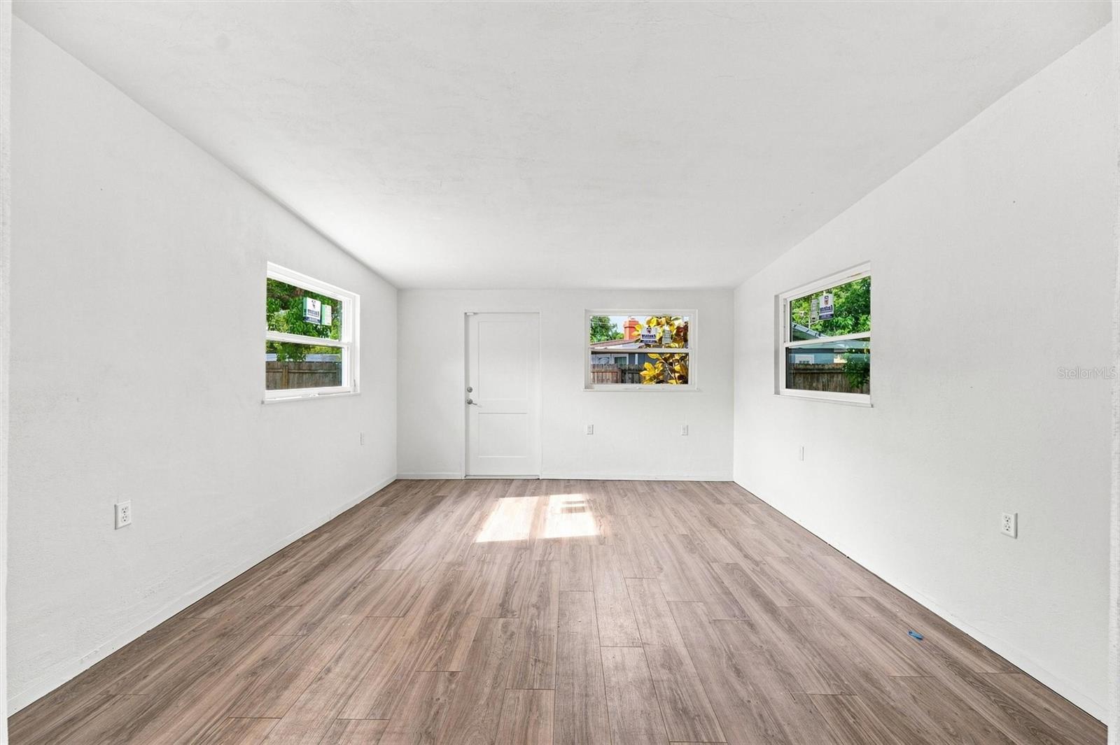1906 15th Avenue Dr W Property Photo 10