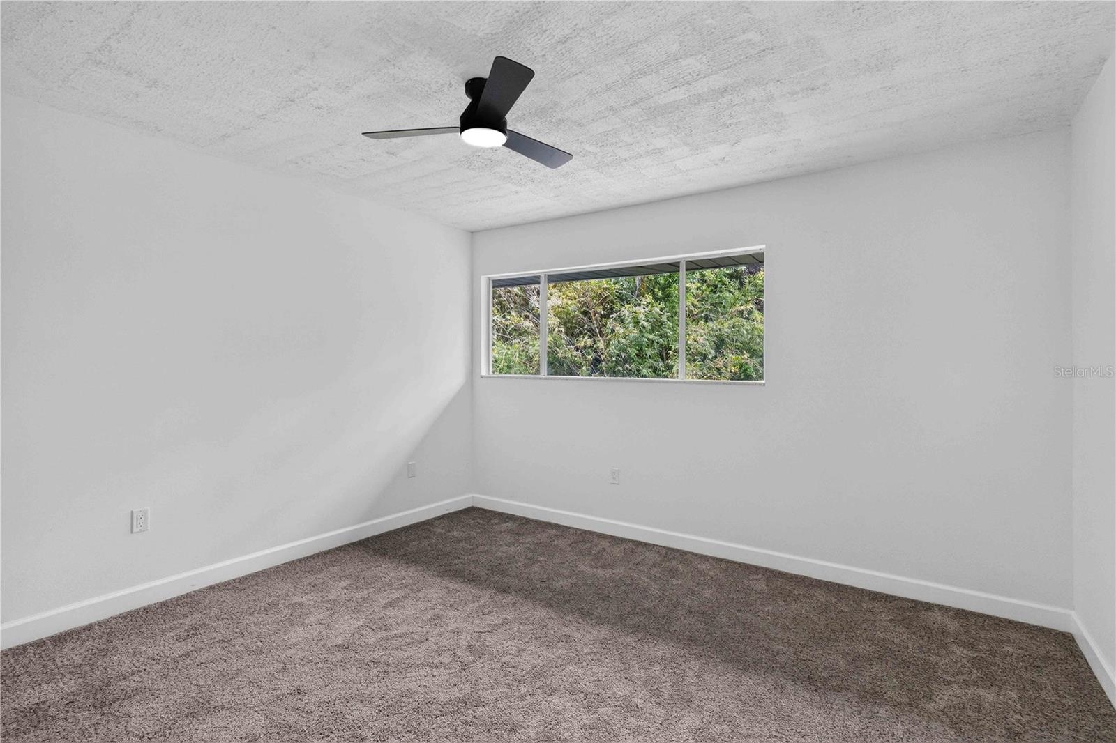 1125 Longfellow Way #125-b Property Photo 19
