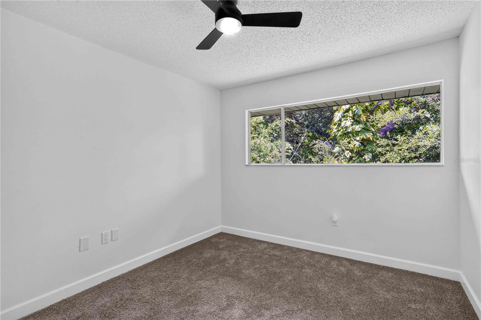 1125 Longfellow Way #125-b Property Photo 20