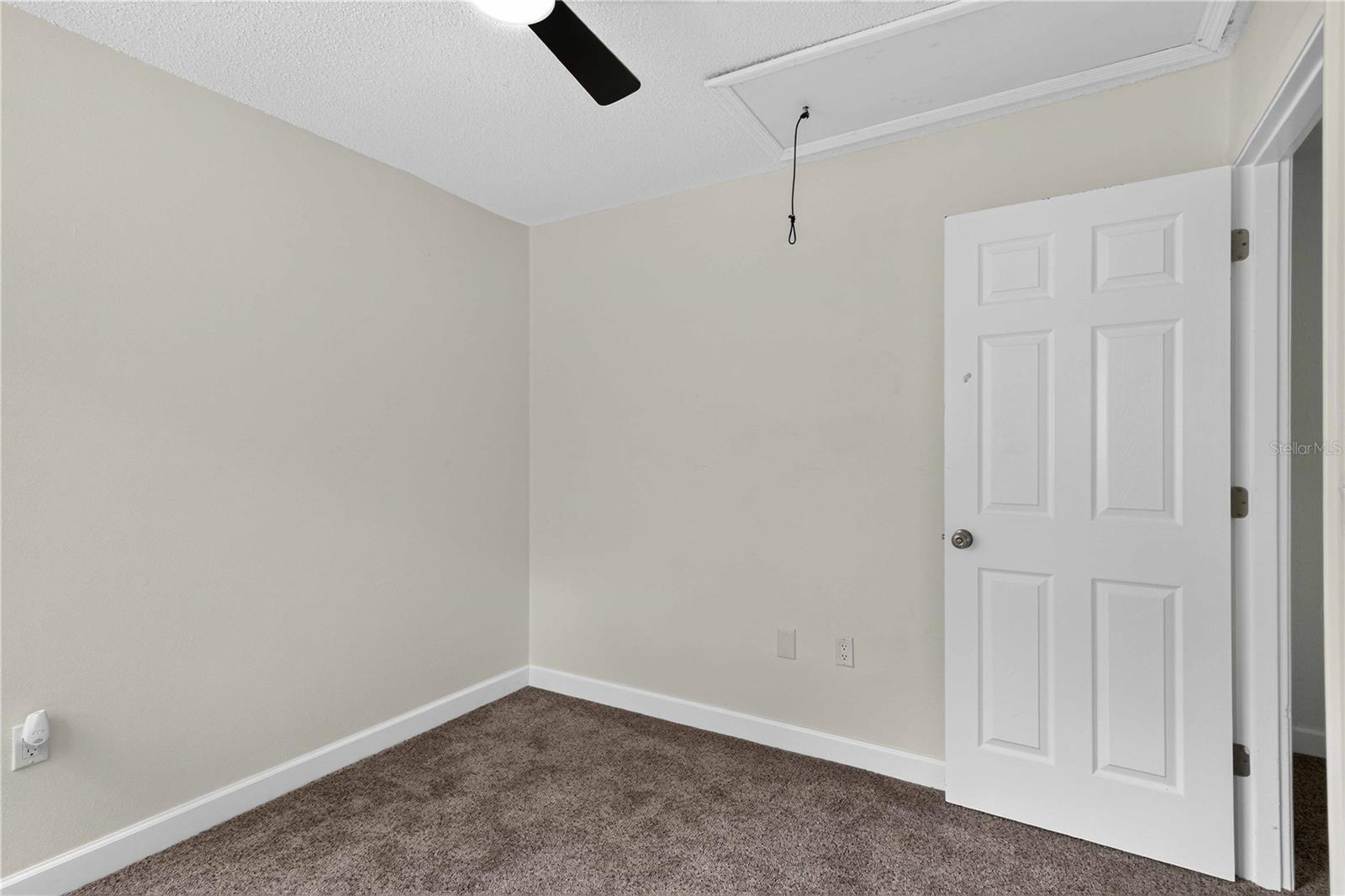 1125 Longfellow Way #125-b Property Photo 25