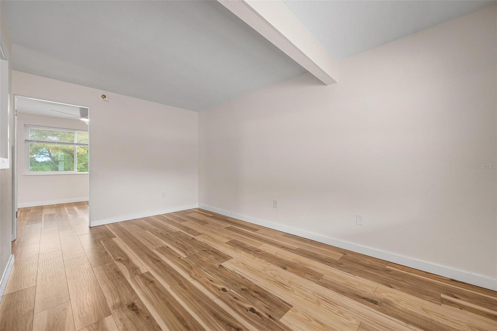 308 Ohio Pl #6 Property Photo 6