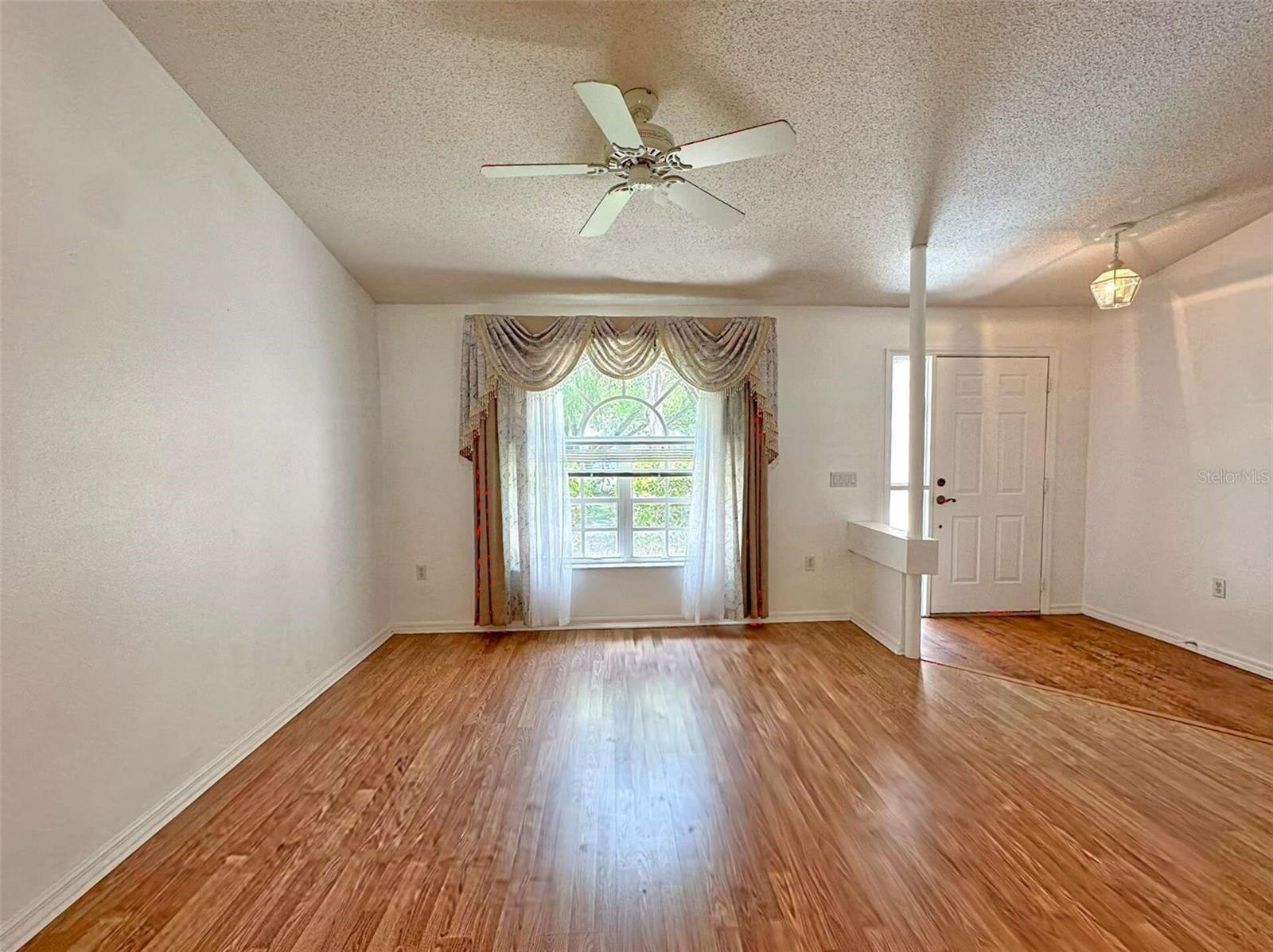 8421 Peoria St Property Photo 4