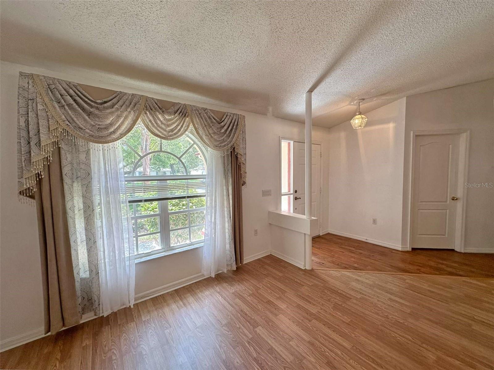 8421 Peoria St Property Photo 6