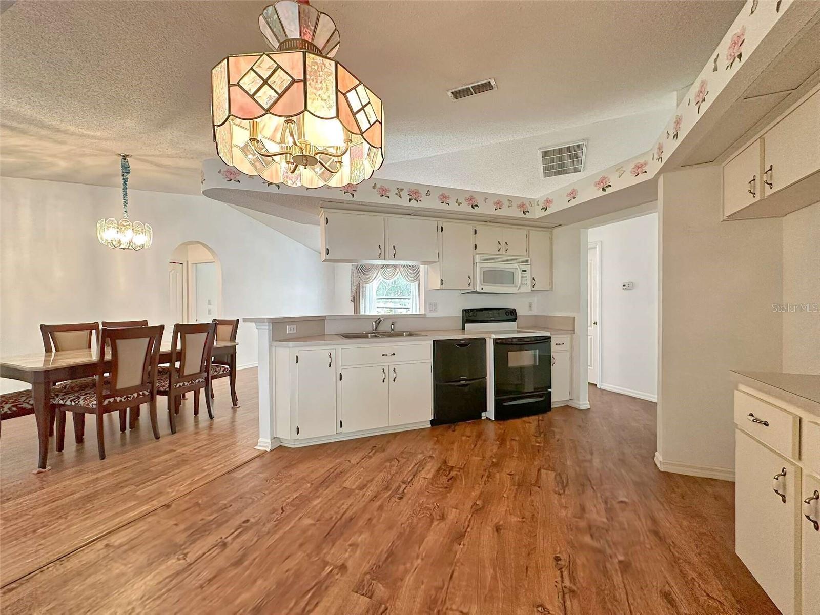 8421 Peoria St Property Photo 10