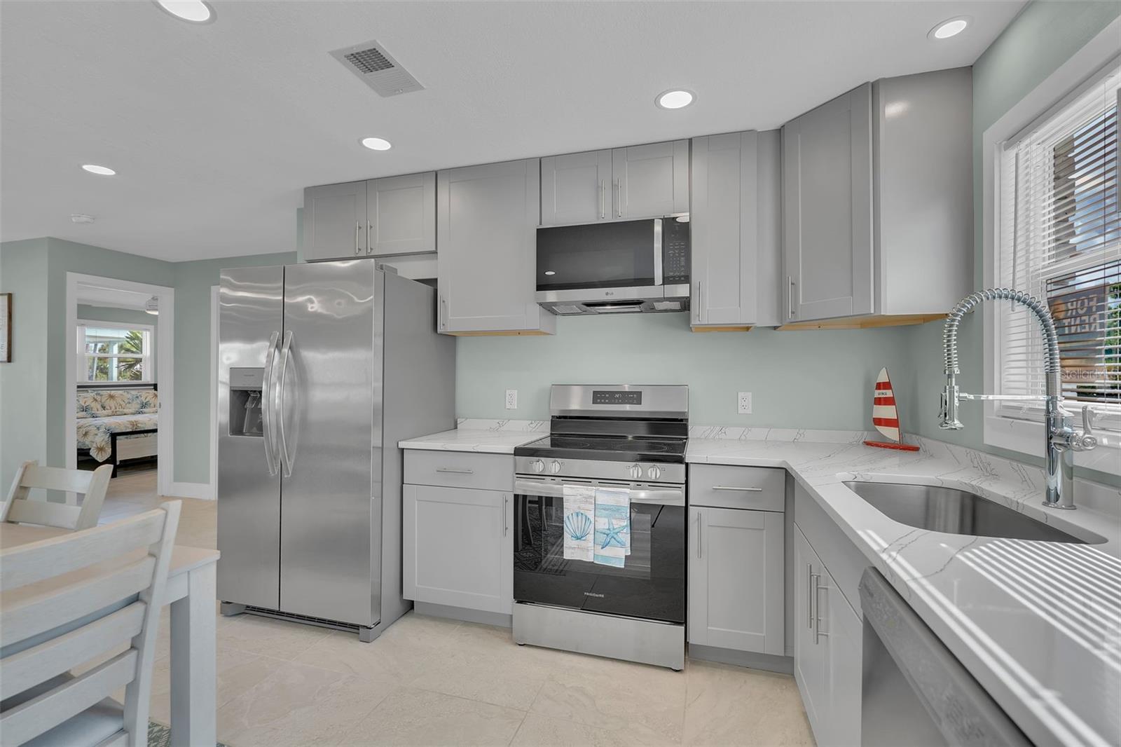713 Saint Judes Dr S #2 Property Photo 11