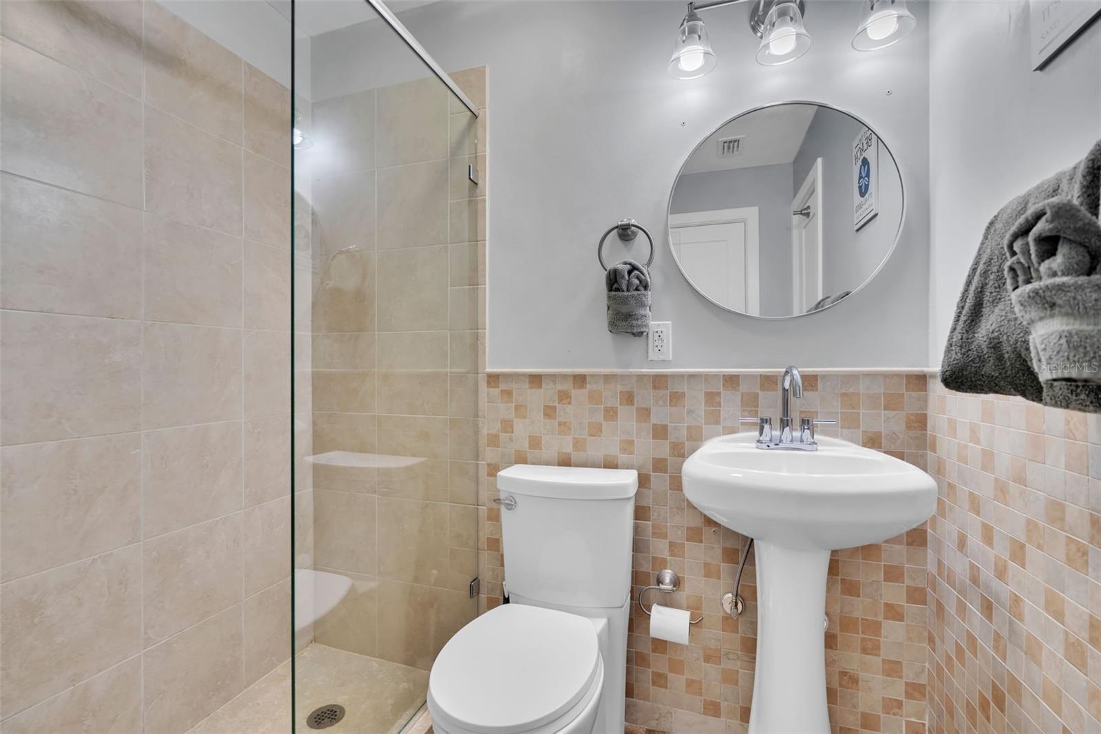 713 Saint Judes Dr S #2 Property Photo 24