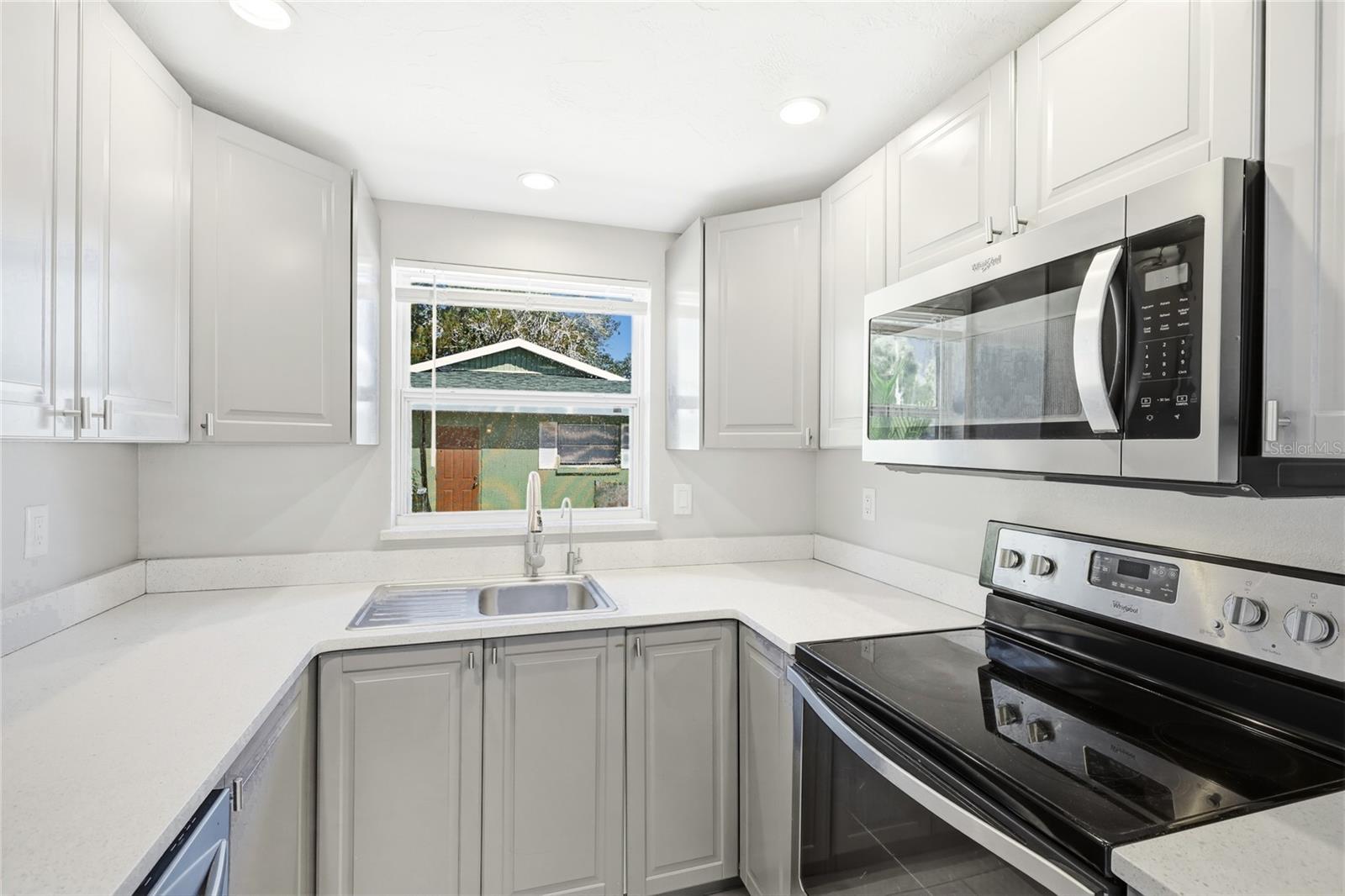 5320 Moeller Ave Property Photo 7