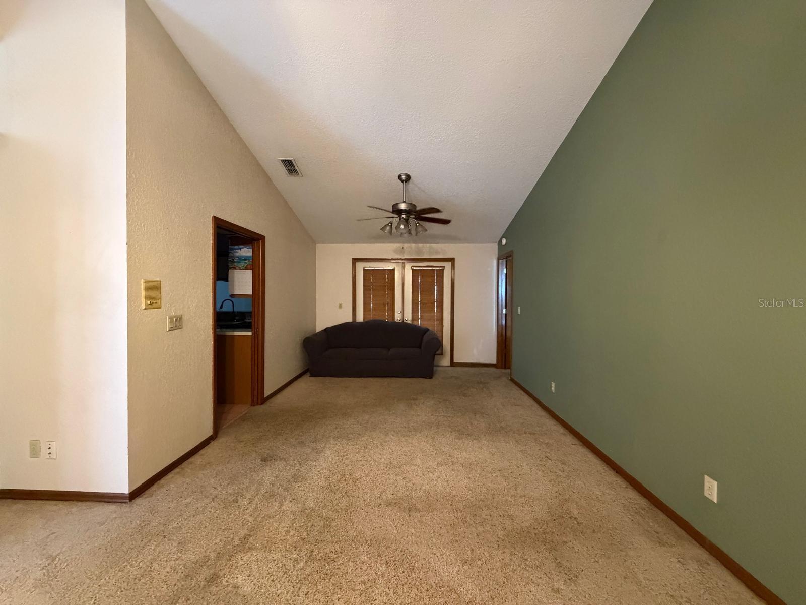 215 Santa Rosa Dr Property Photo 4