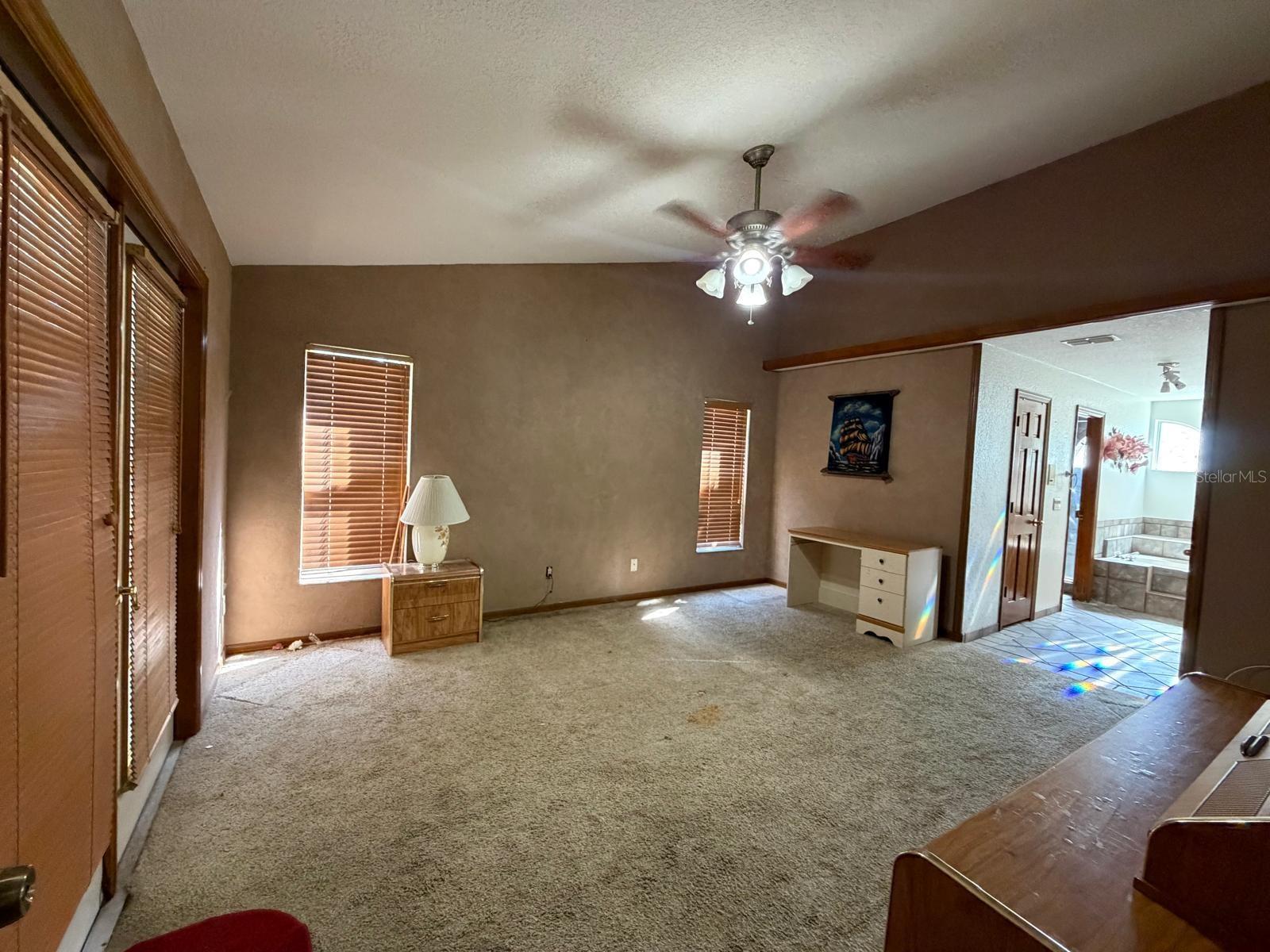 215 Santa Rosa Dr Property Photo 5