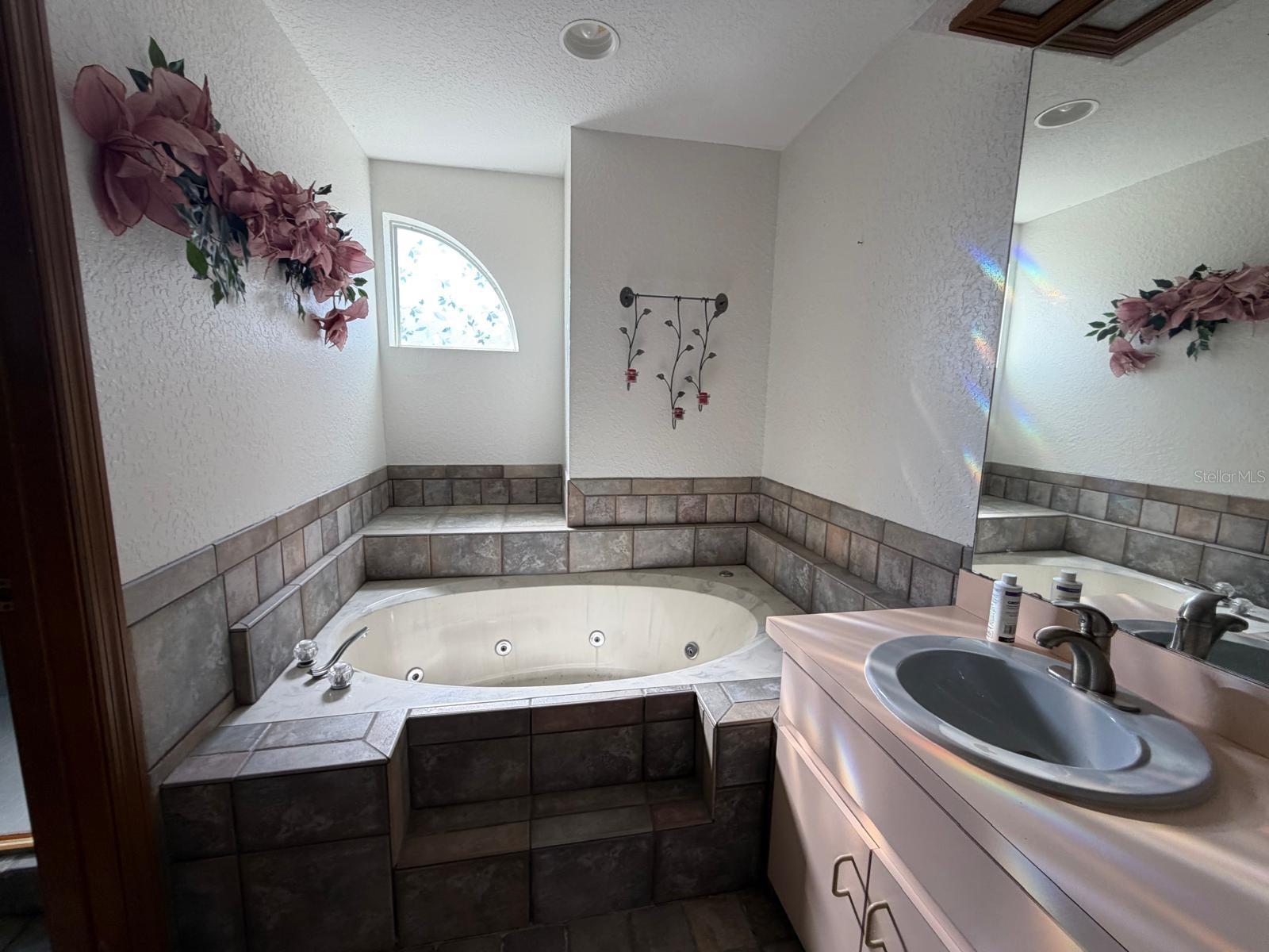 215 Santa Rosa Dr Property Photo 21