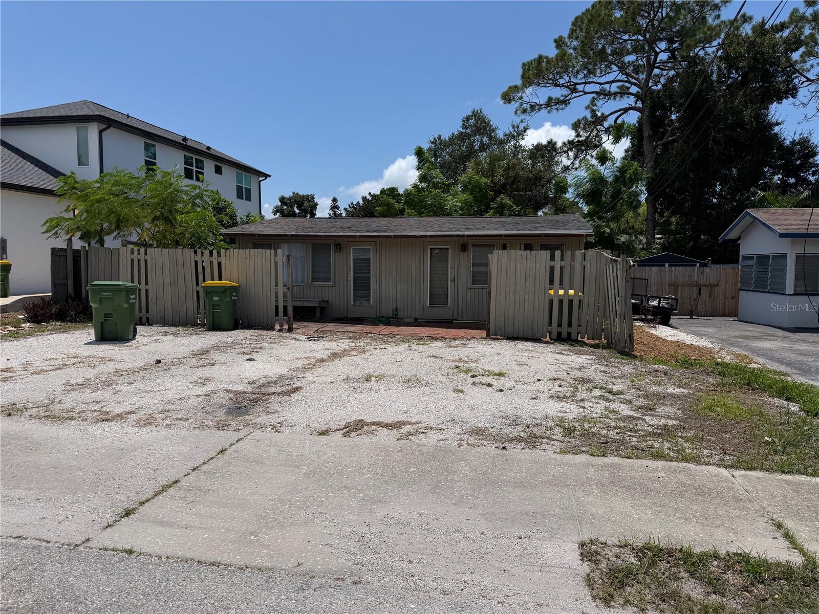 902 Highland St St Property Photo 1