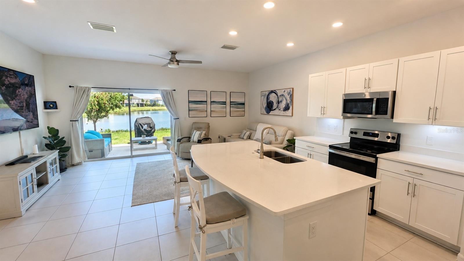 5698 Archipelago St Property Photo 3