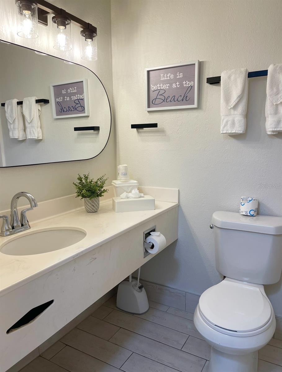 7150 N Tamiami Trl #n420 Property Photo 9