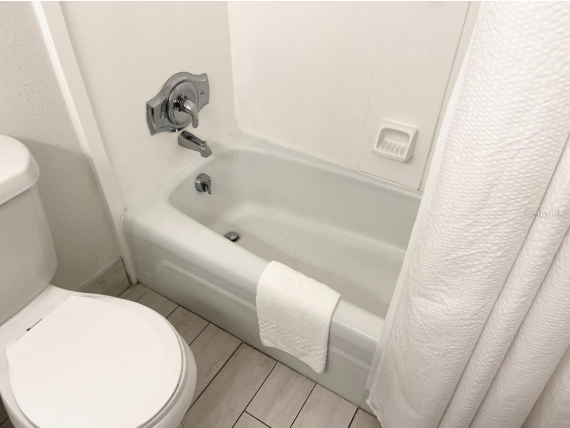 7150 N Tamiami Trl #n420 Property Photo 11