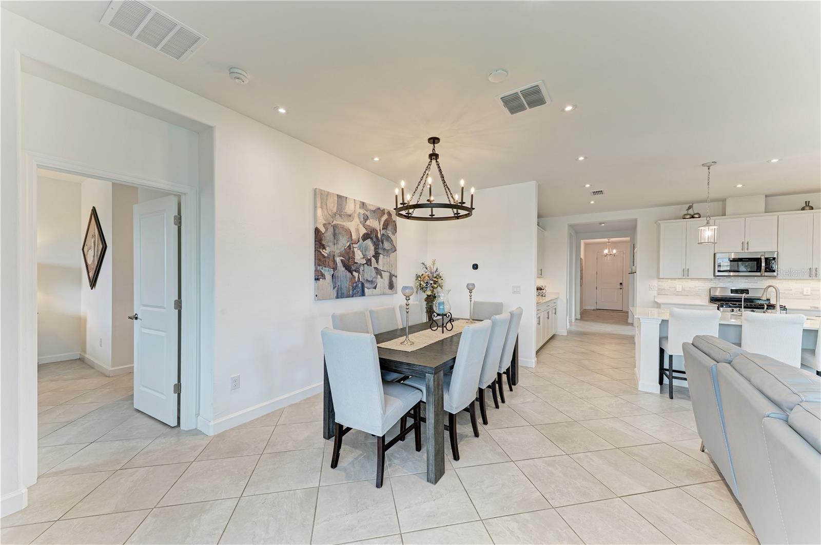 5212 Blue Crush St Property Photo 14