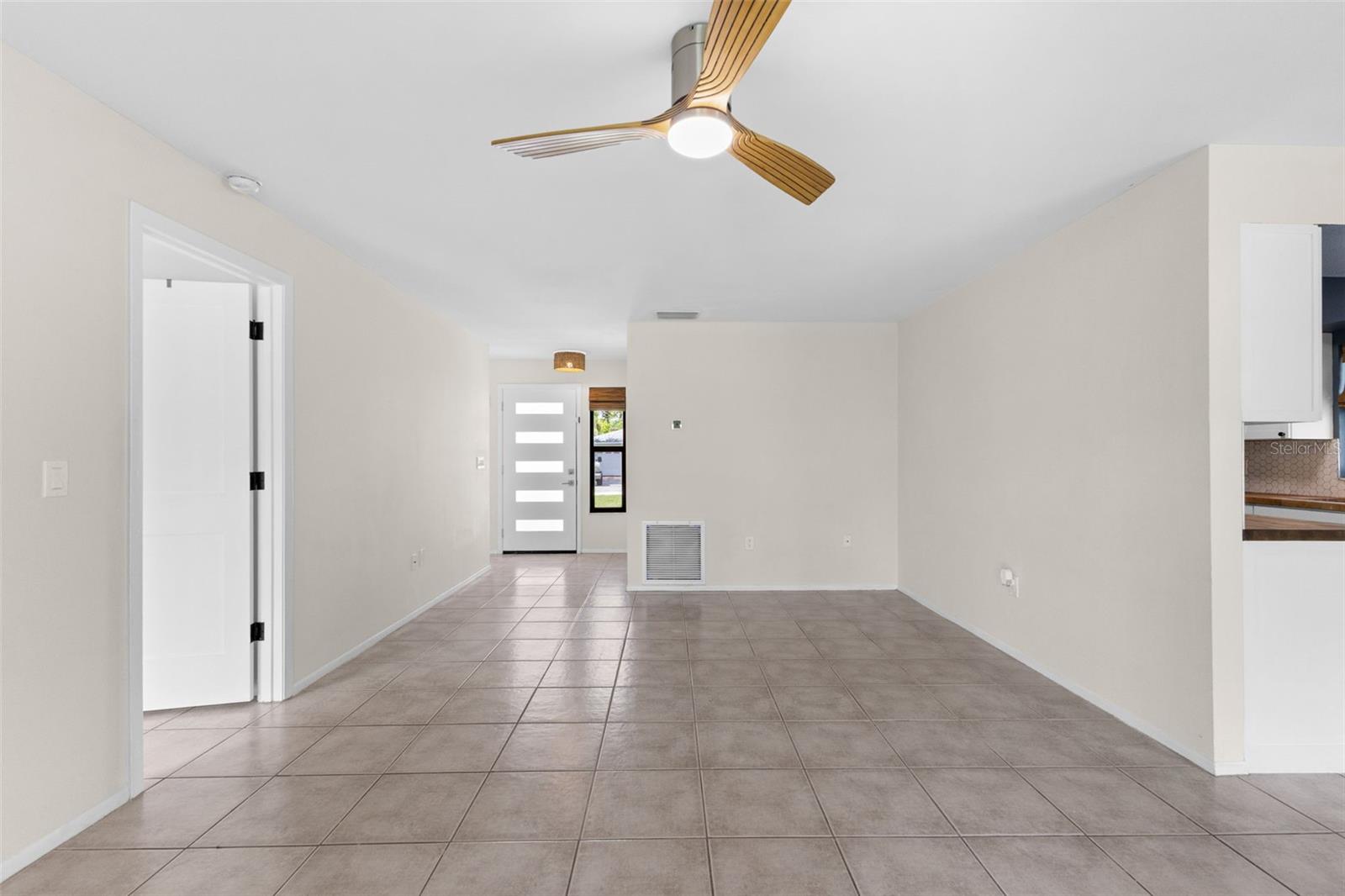 1840 Rita St Property Photo 3