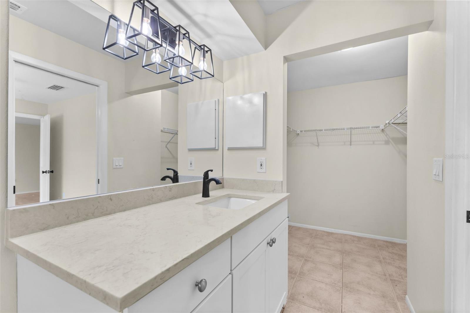 1840 Rita St Property Photo 17