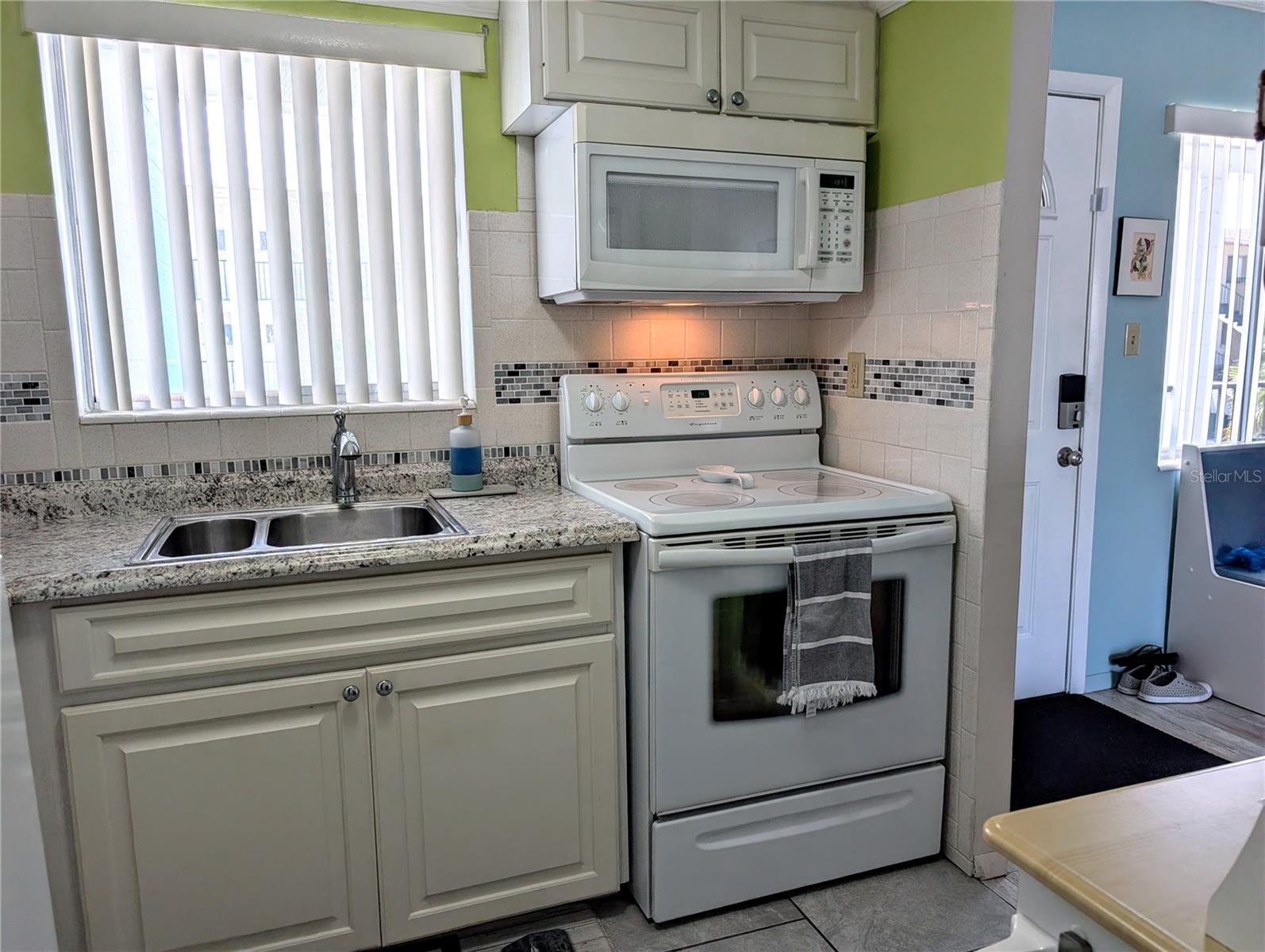 2321 Sunset Dr #h-25 Property Photo 5